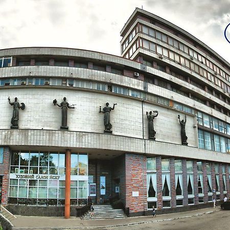 Hotel Tsentralnoho Budynku Khudozhnyka Kyiv Exterior photo